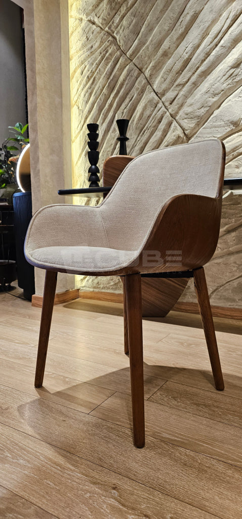 Chaise Meghan Chaise